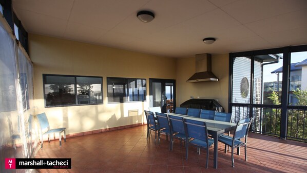 Dining - Dickinson Avenue 7- Beachfront Family Home! (Bermagui)
