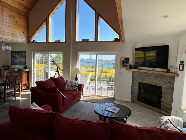 Smart TV, table tennis - Budnick's Lakeview Stunning long distance lake views overlooking Canadarago Lake (Exeter)