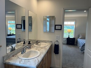 3 Schlafzimmer, Bügeleisen/Bügelbrett, kostenloses WLAN, Bettwäsche
