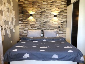 1 bedroom, WiFi - Квартира в самому центрі міста (Рівне)