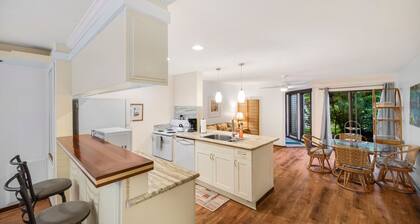 Waikomo Stream 402 - Private, Peaceful, Garden View Condo With 2 Lanais