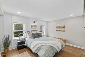 2 bedrooms, iron/ironing board, free WiFi, bed sheets