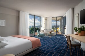 Premium bedding, memory foam beds, minibar, in-room safe - Home Suite Hotels Sea Point (Cape Town)