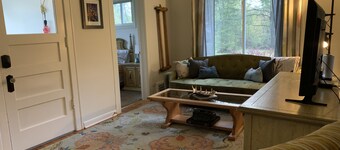 The Sunshine Cottage of Chagrin Falls: Monthly Rental +