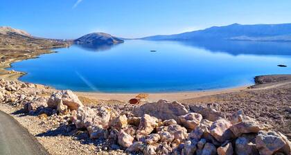 2 Bed Flat - Sleeps 8 - Parking - Wifi