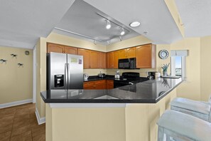 Fridge, microwave, oven, stovetop - Oceanfront 3-bedroom condo with a glass-paneled balcony | Bahama Sands - 602 (North Myrtle)