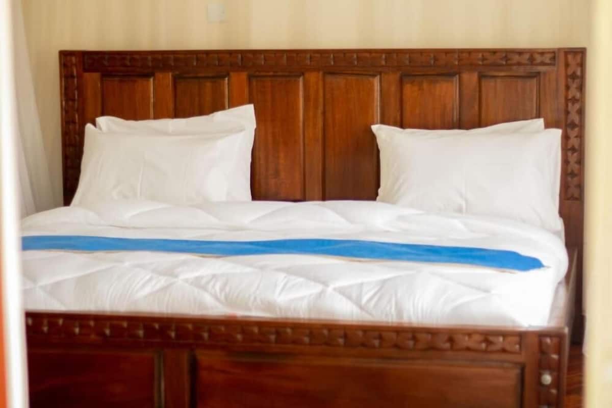 4 bedrooms, free WiFi, bed sheets