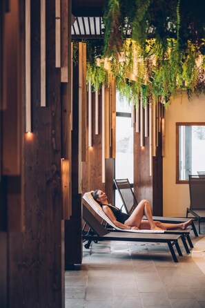 Interior - 50m from ski slopes, fitness, swimming pool, sauna, hammam, balcony, fireplace or stove, tv (Val Cenis)