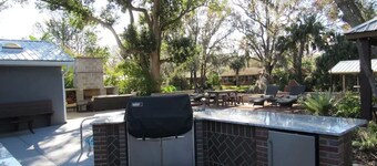 Beautiful Oasis on the Creek with Pool; 2 houses and backyard paradise