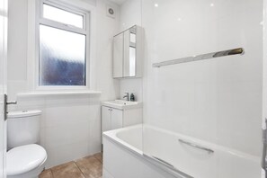 Badewanne, Haartrockner