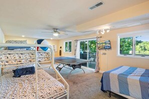 5 chambres, fer et planche à repasser, Wi-Fi gratuit, draps fournis