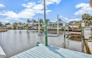 House, 3 Bedrooms | Lake