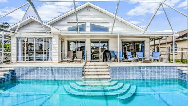 House, 3 Bedrooms | Pool - Peaceful Waterfront Pool Home 3 Bedroom Home by RedAwning (Palm Coast)