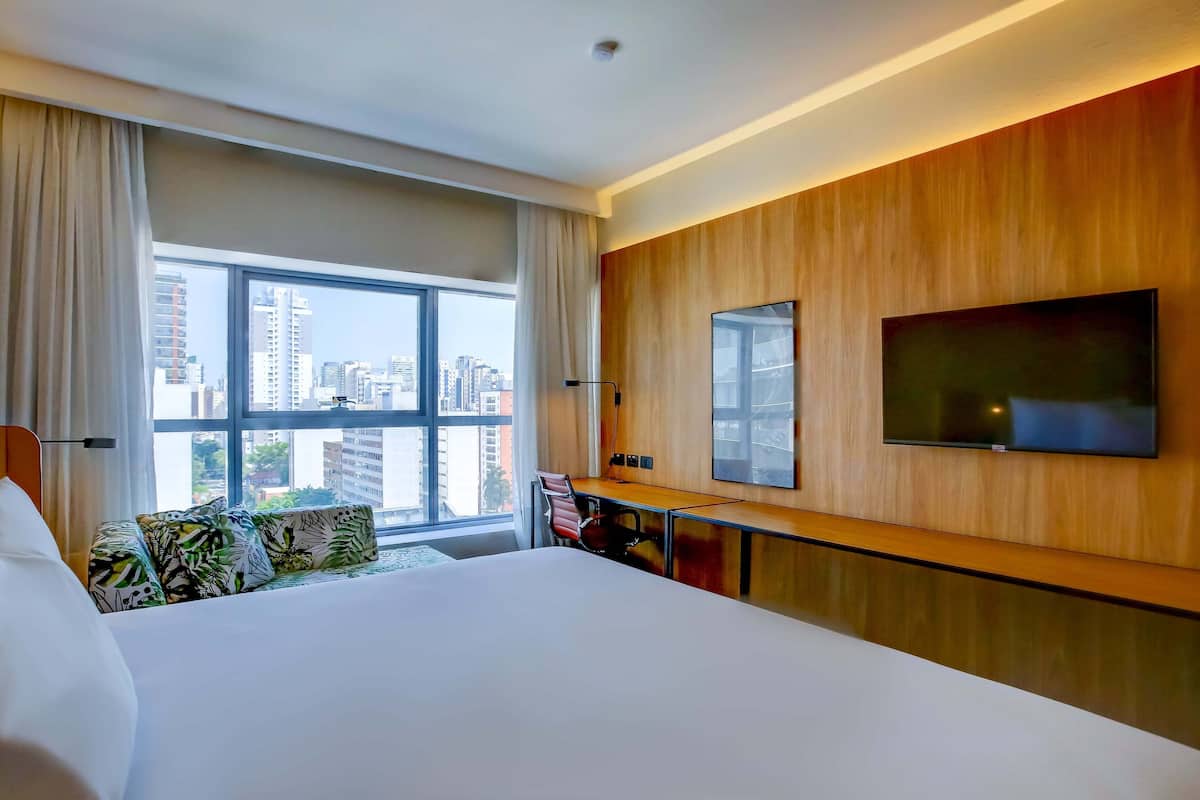 Deluxe Double Room | Peti besi dalam bilik, langsir/tirai gelap terus, kalis bunyi