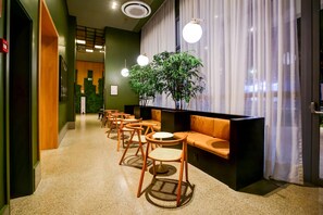 Reception - Hilton Garden Inn Rebouças (São Paulo)