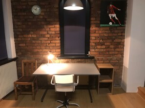 Dining - Stylish Open Plan Loft in Manchester City Centre (Manchester)