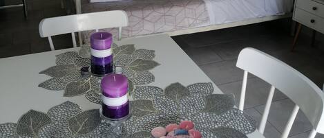 2 bedrooms, iron/ironing board, travel crib, free WiFi