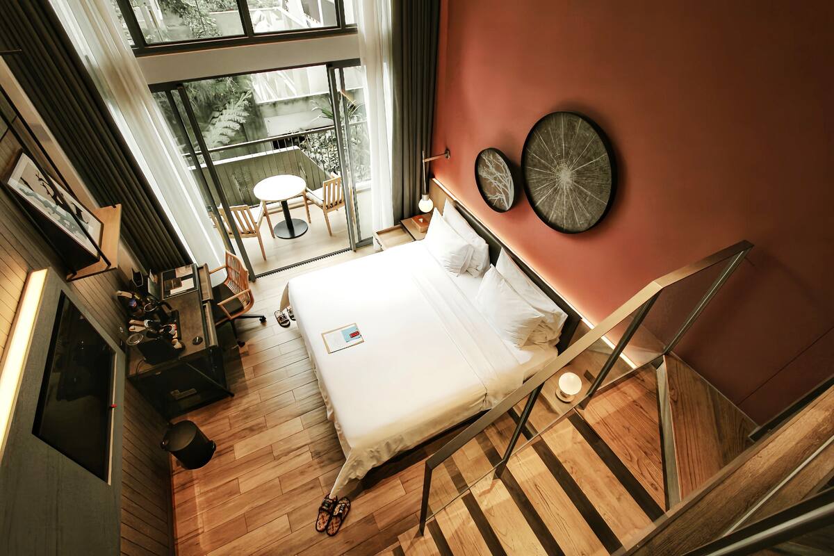 Family Loft | Minibar, in-room safe, desk, laptop workspace