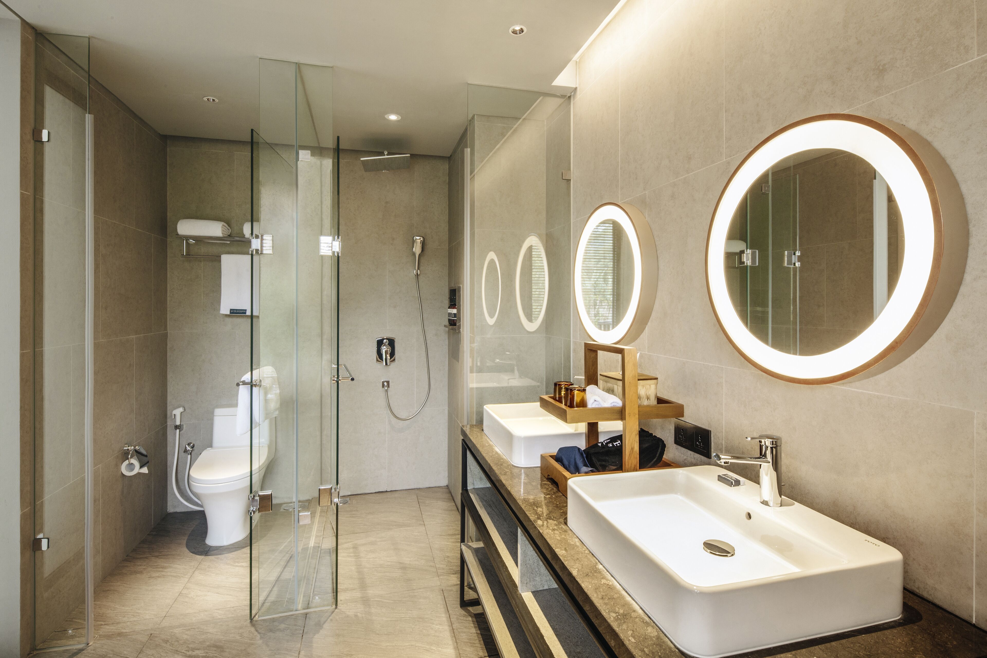 exclusive room, corner (unique) | 1 bedroom, minibar, in-room safe, desk