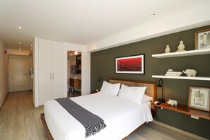 1 bedroom, iron/ironing board, bed sheets