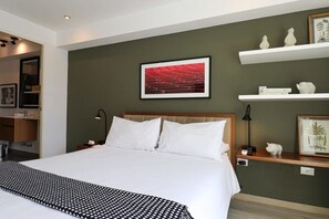 1 slaapkamer, een strijkplank/strijkijzer, beddengoed