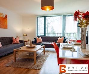 Apartment, 2 Bedrooms, Non Smoking | In-room dining - ByEvo 5 Brabloch GLA Apartment (Paisley)