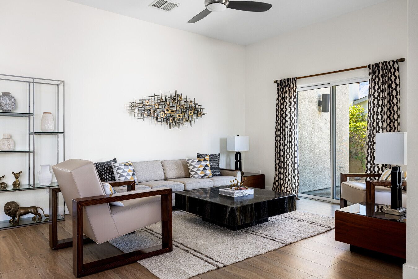 Smart TV, table tennis