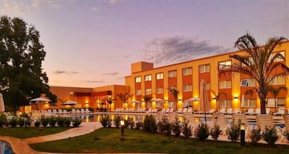 Days Inn by Wyndham Zarate