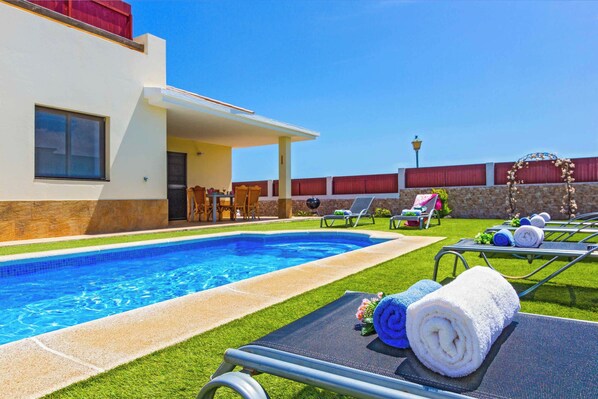 Et oppvarmet basseng