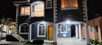 Modern 2 Bedroom APT 5A