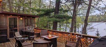 Northwoods Nirvana! Cozy Winter Cabin on Catfish Lake