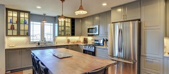 Clean & comfortable home near hot springs, wedding venues & downtown Buena Vista