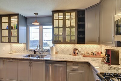Clean & comfortable home near hot springs, wedding venues & downtown Buena Vista