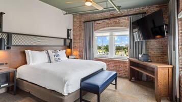 Skrivebord, skrivebord for bærbar PC og strykejern/-brett