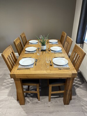 House, Private Bathroom | Restaurant - 5 Lockside Free Secure Parking (York)