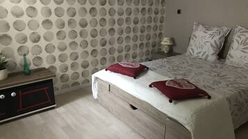 2 chambres, lit parapluie, Wi-Fi gratuit, draps fournis