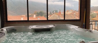 Espira de Conflent Maison de caractère avec jacuzzi entre mer et montagne