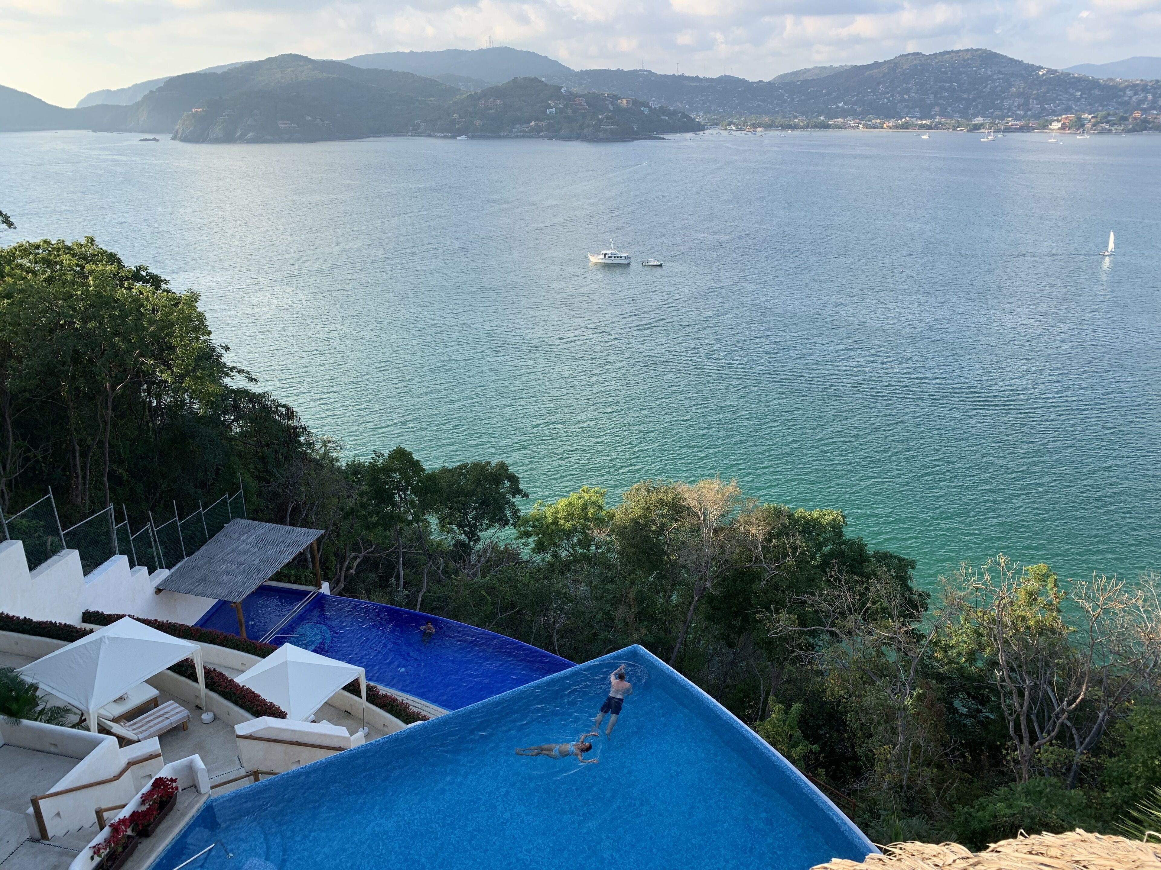 Pacifica Grand, Exclusive 2 Bedroom Villa Overlooking Zihuatanejo