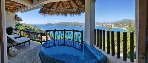 Pacifica Grand, Exclusive 2 Bedroom Villa Overlooking Zihuatanejo Bay