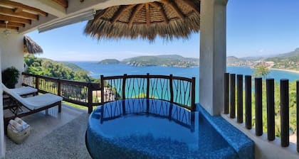 Pacifica Grand, Exclusive 2 Bedroom Villa Overlooking Zihuatanejo Bay