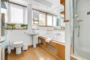 Appartement, 2 lits doubles | Salle de bain