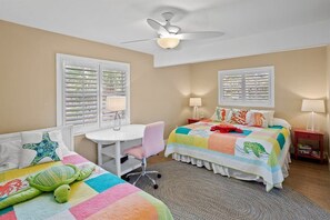 2 bedrooms, iron/ironing board, WiFi