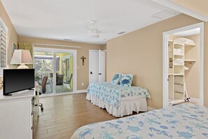 2 bedrooms, iron/ironing board, WiFi