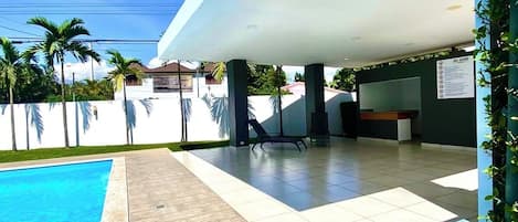 Outdoor pool, a heated pool
