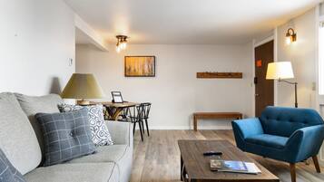 Smart-tv och eldstad