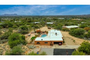 Exterior - Entire Mountain View guesthouse hosted by Karen.  New Pickleball Ct on property. (Oro Valley)