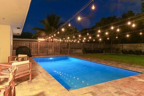 屋外プール、温水プール