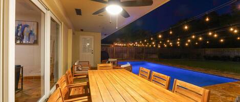 Outdoor dining