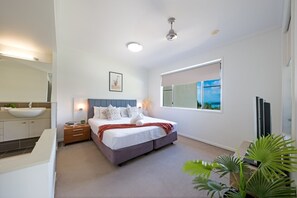 2 chambres, fer et planche à repasser