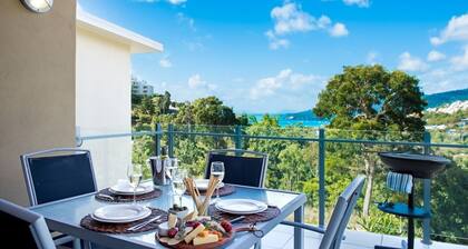 2 Bedroom Apartment in the heart of Airlie Beach with beautiful water views.